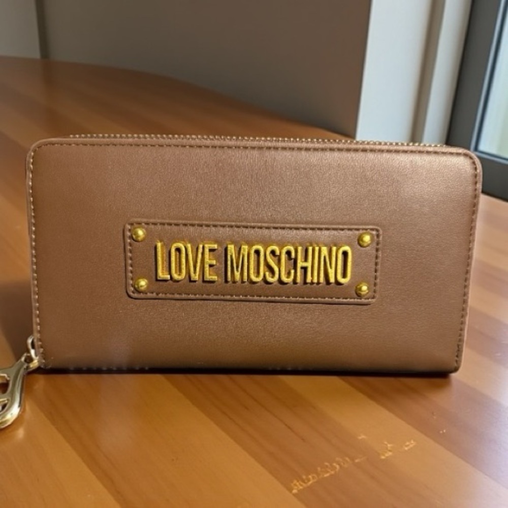 Love Moschino Wallet w/ Box